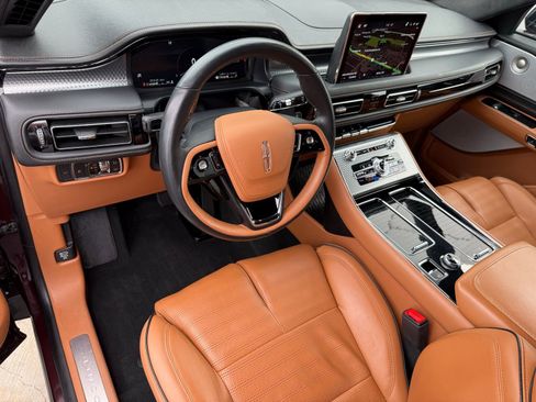 Used 2023 Lincoln Aviator Black Label w/ Dynamic Handling Package image 11