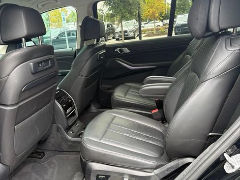 Used 2022 BMW X7 xDrive40i w/ Luxury Seating Package AWD/4WD image 10