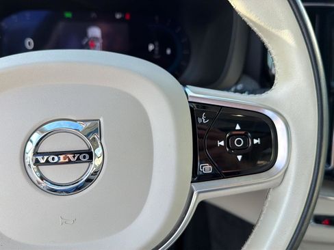 Used 2023 Volvo XC60 B5 Plus w/ Protection Package Premier FWD image 22