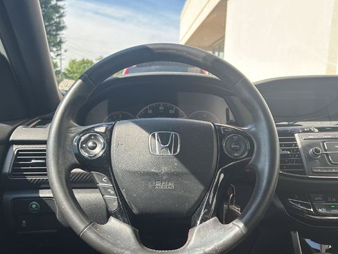 Used 2017 Honda Accord Sport Special Edition image 7