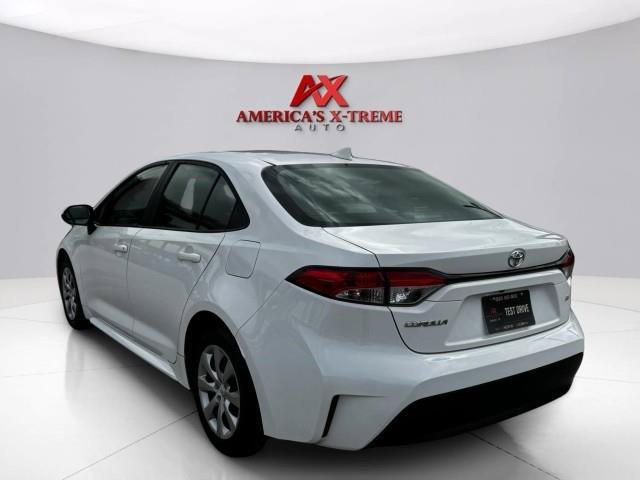 Used 2023 Toyota Corolla LE FWD image 4