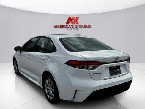 Used 2023 Toyota Corolla LE FWD image 4