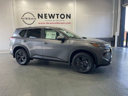 New 2026 Nissan Rogue SV FWD image 2