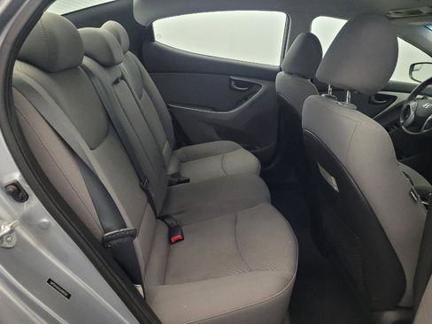 Used 2016 Hyundai Elantra SE w/ Option Group 02 FWD image 19