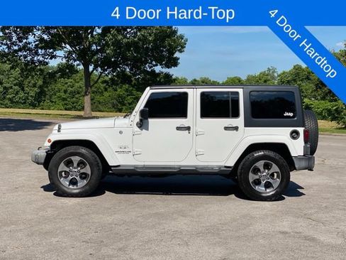 Used 2016 Jeep Wrangler Unlimited Sahara AWD/4WD image 4