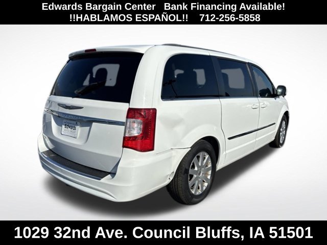 Used 2016 Chrysler Town & Country Touring FWD image 6
