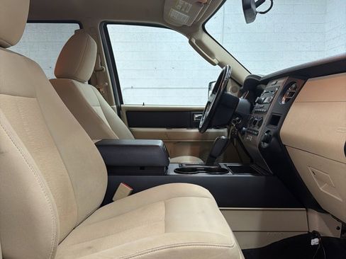 Used 2016 Ford Expedition EL XL image 26