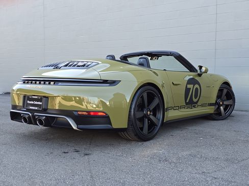 New 2026 Porsche 911 Carrera GTS image 9