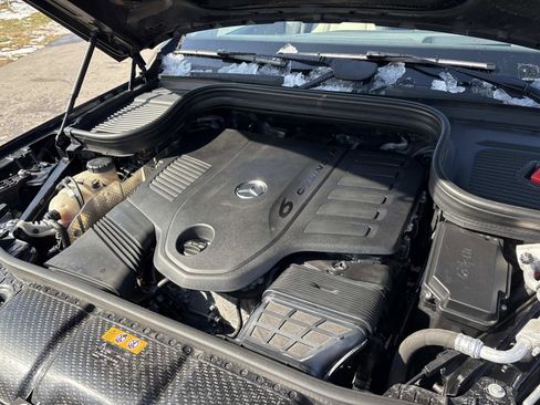 Used 2020 Mercedes-Benz GLS 450 4MATIC image 37