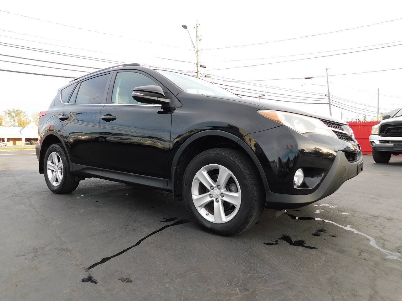 Used 2013 Toyota RAV4 XLE AWD/4WD image 1