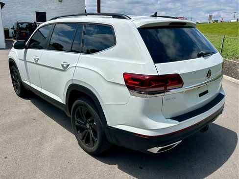 Used 2023 Volkswagen Atlas SE w/ Black Wheel Package AWD/4WD image 7