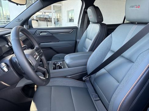 New 2026 GMC Acadia AT4 image 5