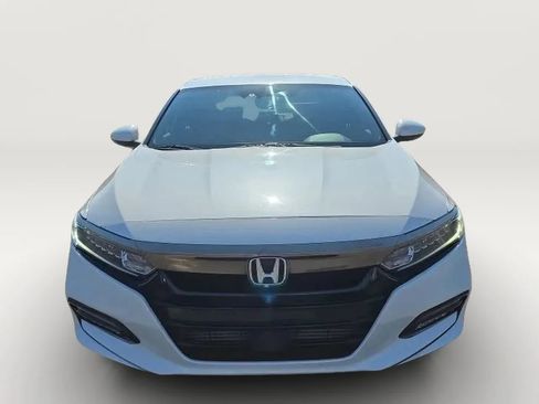 Used 2018 Honda Accord Sport image 4