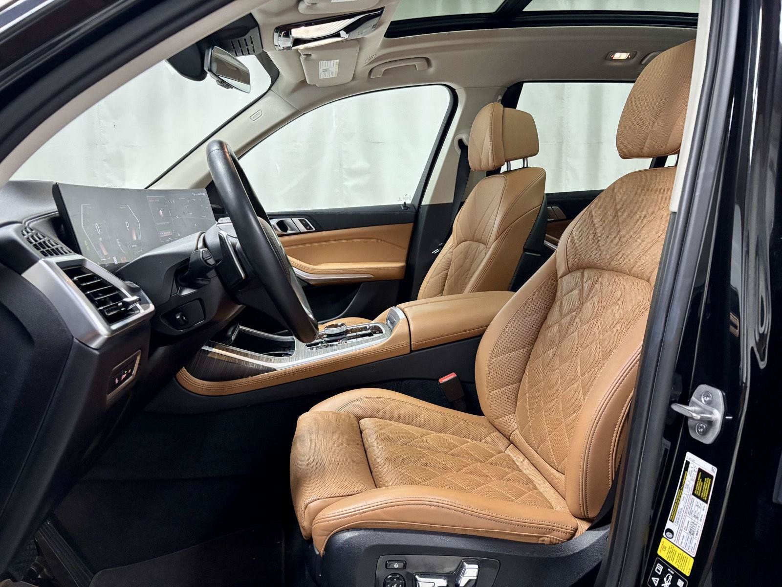 Used 2024 BMW X7 xDrive40i AWD/4WD image 17