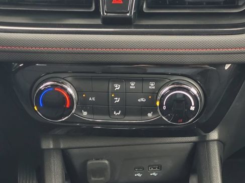 Used 2025 Chevrolet TrailBlazer RS FWD image 18
