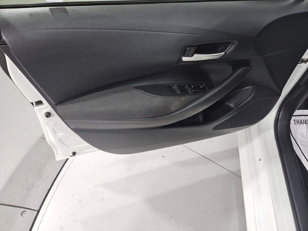 Used 2020 Toyota Corolla LE FWD image 11
