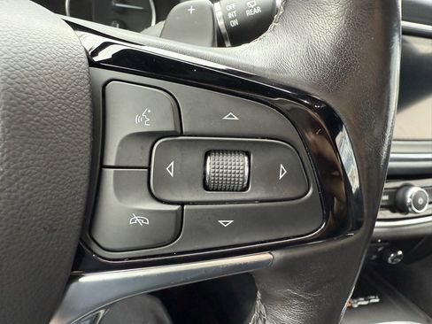 Used 2022 Buick Enclave Premium image 21