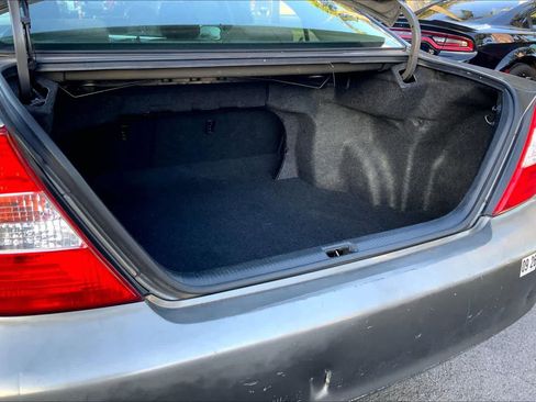 Used 2004 Toyota Camry SE FWD image 18