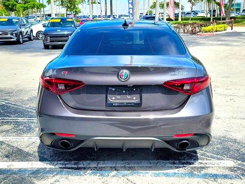 Used 2023 Alfa Romeo Giulia Veloce RWD image 6