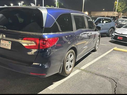 Used 2019 Honda Odyssey EX image 2