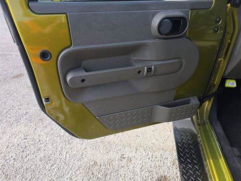 Used 2007 Jeep Wrangler Unlimited X RWD image 15