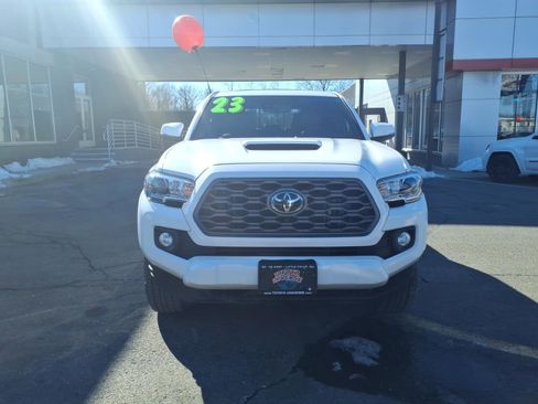 Certified 2023 Toyota Tacoma TRD Sport image 2