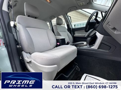 Used 2014 Subaru Forester 2.5i AWD/4WD image 17