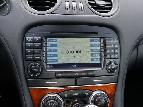 Used 2008 Mercedes-Benz SL 550 image 26