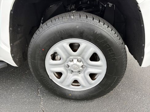 Used 2024 Toyota Tundra SR image 12