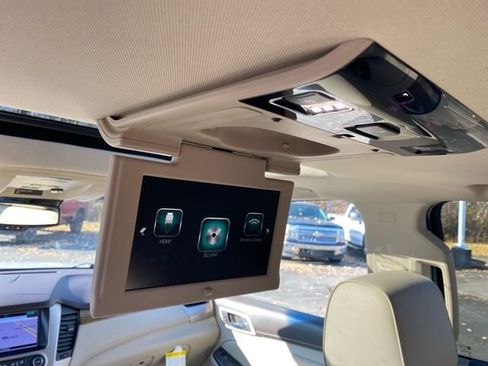 Used 2017 GMC Yukon Denali w/ Open Road Package image 26