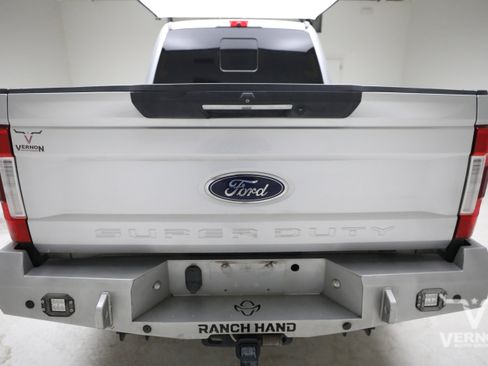 Used 2017 Ford F250 Lariat w/ Lariat Ultimate Package AWD/4WD image 3