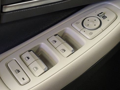 Used 2023 Hyundai Sonata SEL image 27