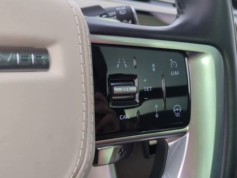 Certified 2024 Land Rover Range Rover SE image 25