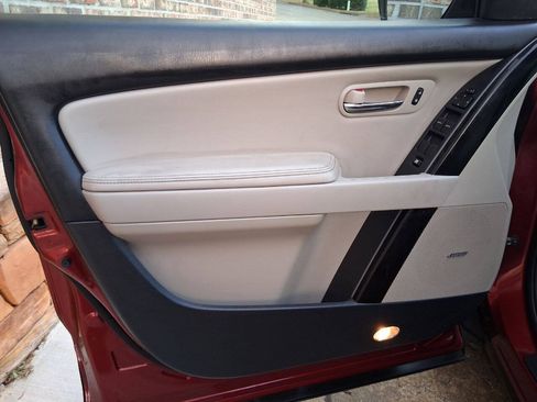 Used 2010 MAZDA CX-9 Touring w/ Moonroof & Bose Audio Pkg FWD image 26