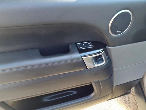 Used 2020 Land Rover Range Rover Sport HSE image 7