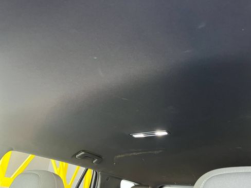 Used 2025 Chevrolet Equinox LT FWD image 32