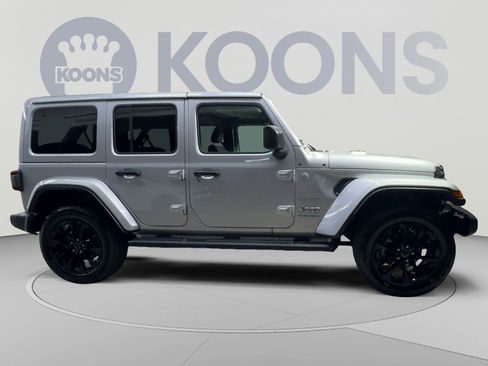 Used 2024 Jeep Wrangler Unlimited Sahara AWD/4WD image 17