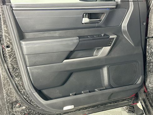 Used 2023 Toyota Sequoia Platinum image 19