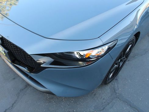 Used 2022 MAZDA MAZDA3 s FWD image 10