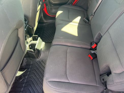 Used 2020 Jeep Wrangler Unlimited Sahara image 26