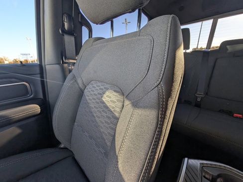 New 2026 RAM 1500 4x4 Crew Cab image 12