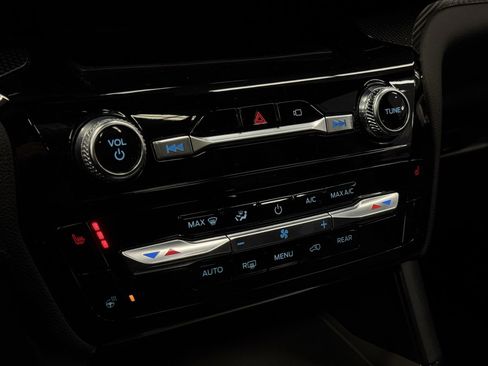 Used 2023 Ford Explorer ST-Line w/ Class IV Trailer Tow Package image 41