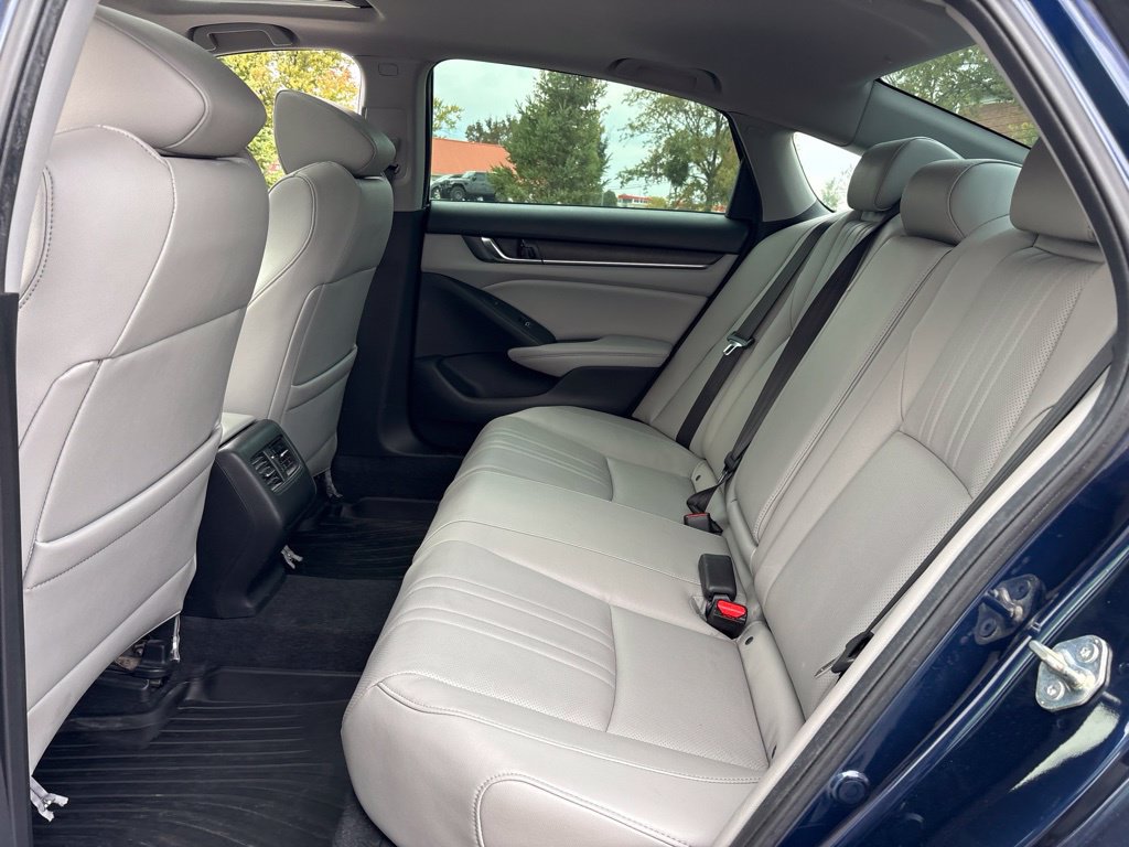 Used 2020 Honda Accord Touring image 14