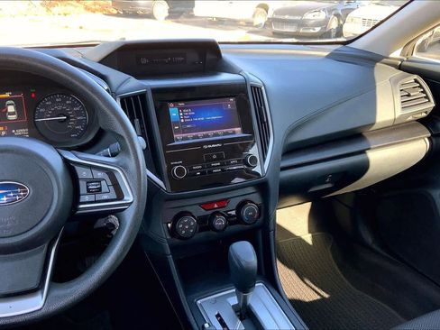 Used 2019 Subaru Crosstrek 2.0i w/ Eyesight System image 6