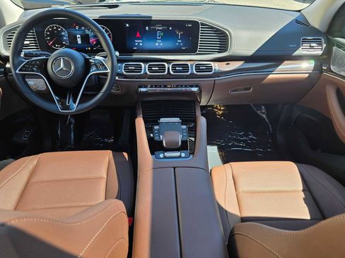 Used 2026 Mercedes-Benz GLS 450 4MATIC image 22