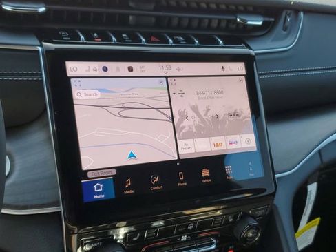 New 2025 Jeep Grand Cherokee Limited image 10