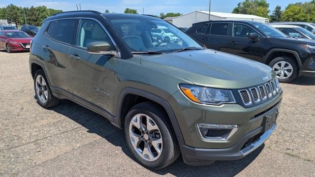 Used 2021 Jeep Compass Limited w/ Sun and Sound Group AWD/4WD image 3