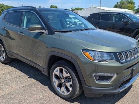 Used 2021 Jeep Compass Limited w/ Sun and Sound Group AWD/4WD image 3