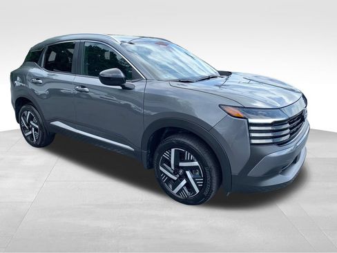 Used 2026 Nissan Kicks SV FWD image 8