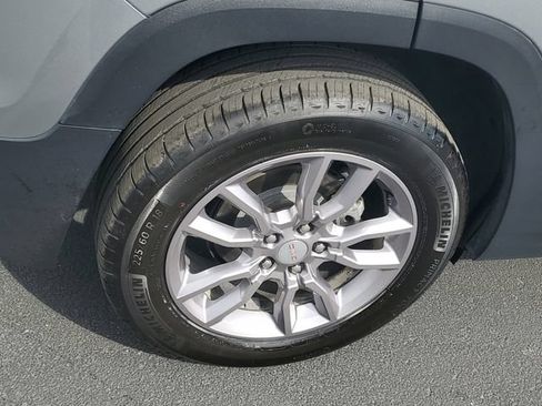 Certified 2024 GMC Terrain SLT AWD/4WD image 5